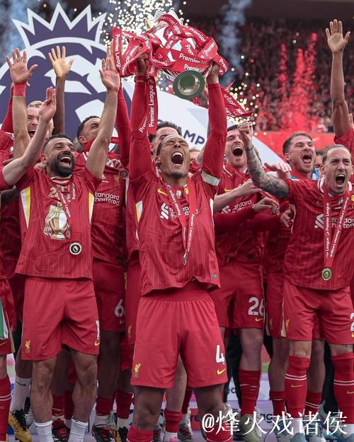 维拉各项赛事豪取9连胜,近11轮英超仅负利物浦取得10胜。 维拉各项赛事豪取9连胜,近11轮英超仅负利物浦取得10胜。